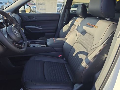 New 2025 Nissan Pathfinder Rock Creek image 12