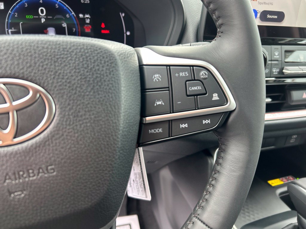 Used 2026 Toyota Grand Highlander FWD image 28