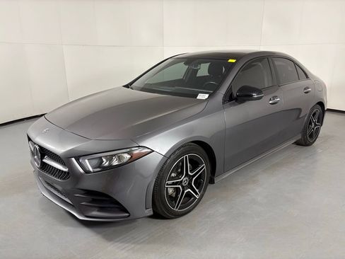 Used 2022 Mercedes-Benz A 220 image 4