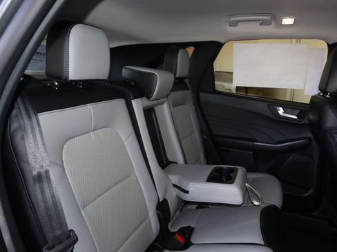 New 2026 Ford Escape SE image 43