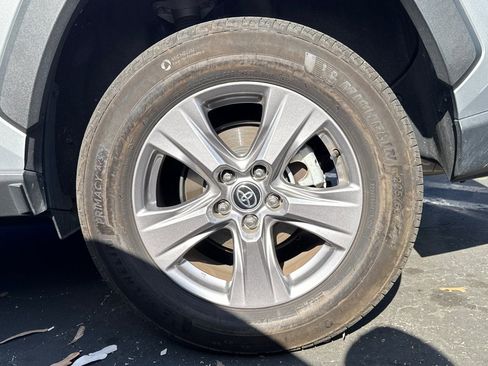 Certified 2023 Toyota RAV4 XLE w/ Convenience Package FWD image 4