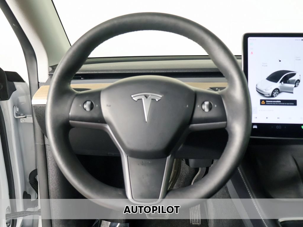 Used 2022 Tesla Model Y Long Range AWD/4WD image 5