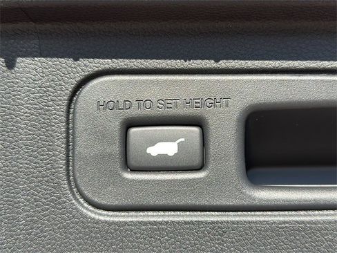 New 2025 Honda Pilot Touring image 39