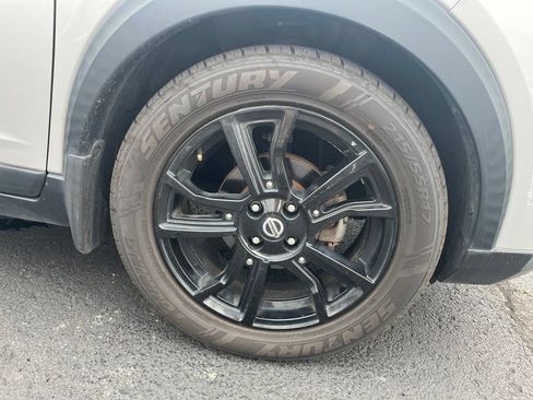 Used 2020 Nissan Kicks SR w/ SR Premium Package FWD image 12