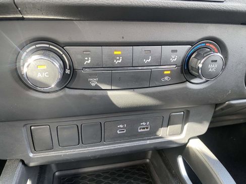 Used 2024 Nissan Frontier SV image 26