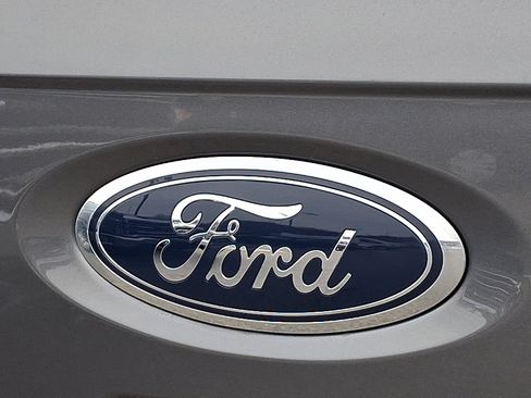 Certified 2021 Ford F150 Lariat w/ Equipment Group 502A High image 28