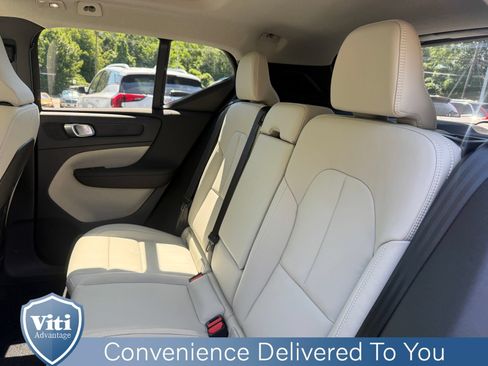New 2026 Volvo XC40 B5 Ultra w/ Climate Package AWD/4WD image 14