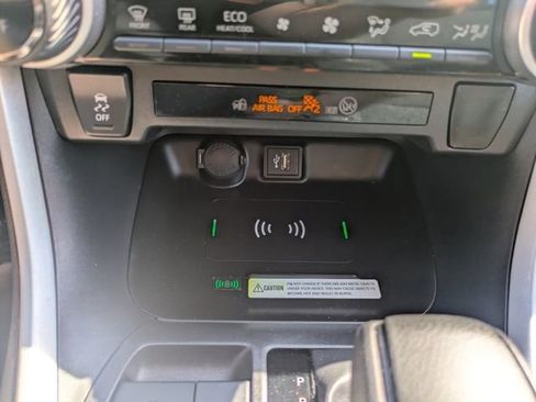 Used 2024 Toyota RAV4 AWD Hybrid image 27