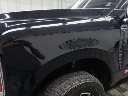 Used 2025 Ford F350 Platinum w/ FX4 Off-Road Package image 51