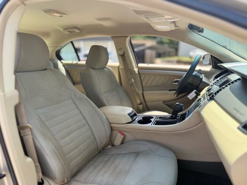 Used 2018 Ford Taurus SE FWD image 26