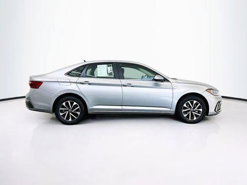 Used 2025 Volkswagen Jetta S image 10