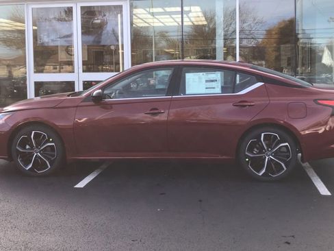 New 2025 Nissan Altima 2.5 SR w/ SR Premium Package image 5