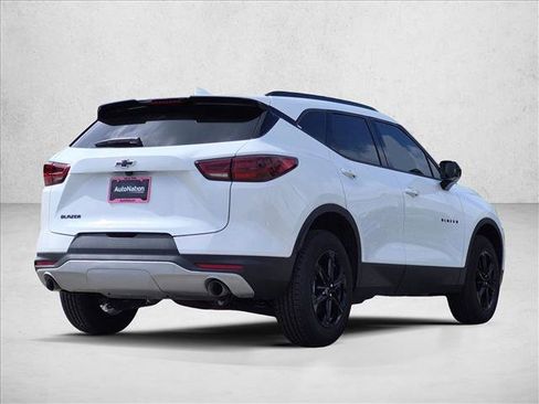 New 2026 Chevrolet Blazer LT w/ Midnight/Sport Edition FWD image 5