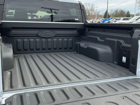 New 2025 Ford Maverick XLT w/ XLT Luxury Package image 8