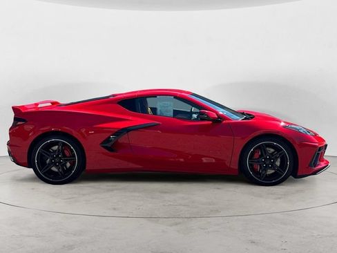 Used 2021 Chevrolet Corvette Stingray Preferred Cpe w/ Z51 Performance Package RWD image 4