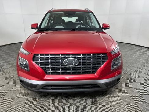 Certified 2022 Hyundai Venue SEL image 8