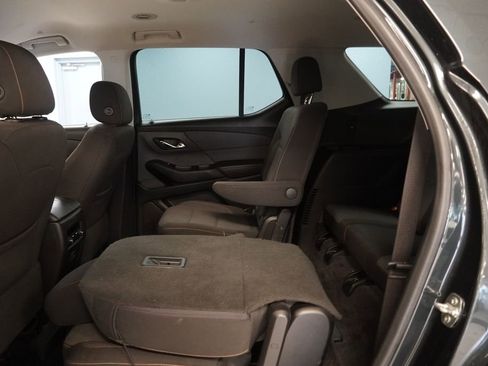 Used 2020 Chevrolet Traverse LT FWD image 29