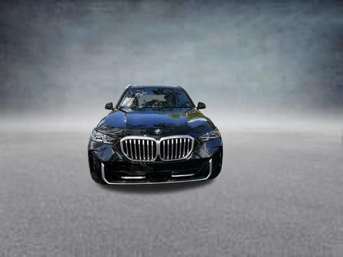 Used 2024 BMW X5 xDrive40i AWD/4WD image 2