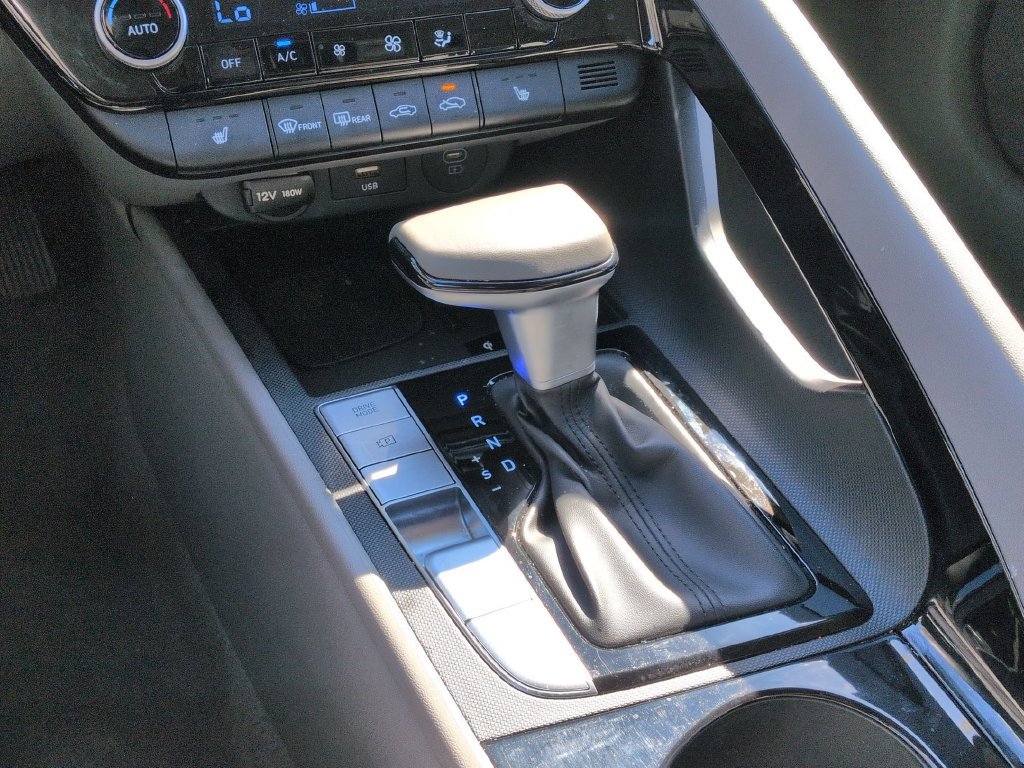 Used 2025 Hyundai Elantra SEL FWD image 7