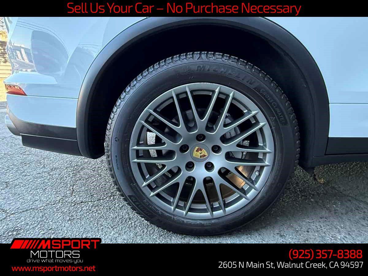 Used 2016 Porsche Cayenne S AWD/4WD image 32