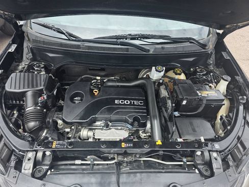 Used 2018 Chevrolet Equinox LT FWD image 34