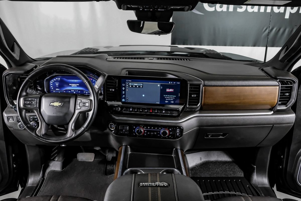 Used 2025 Chevrolet Silverado 3500 High Country w/ High Country Premium Package AWD/4WD image 15