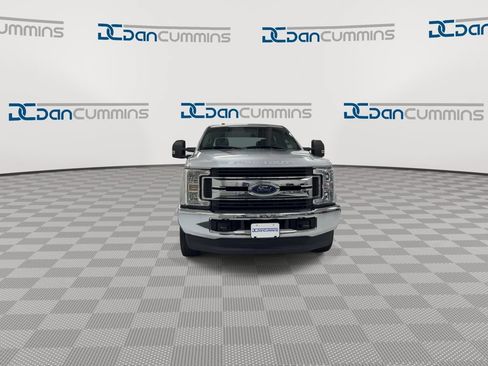 Used 2017 Ford F250 XLT AWD/4WD image 3