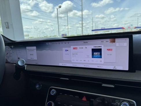 Used 2025 Genesis GV80 3.5T Prestige image 9