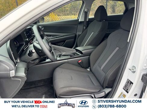 Certified 2024 Hyundai Elantra SE image 16