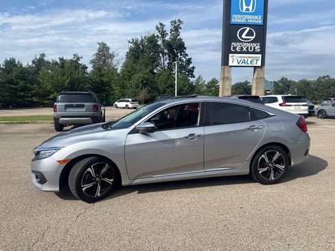 Used 2016 Honda Civic Touring image 9