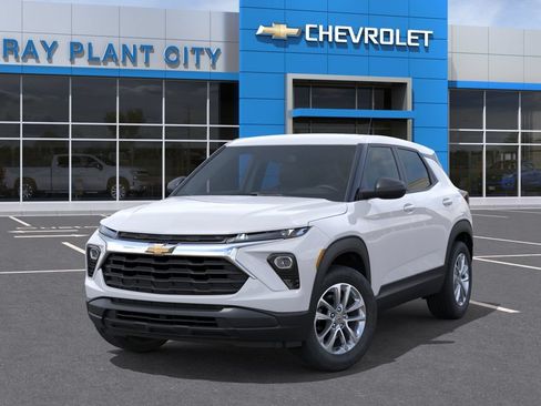 New 2026 Chevrolet TrailBlazer LS w/ LS Convenience Package FWD image 6
