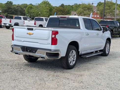 New 2026 Chevrolet Silverado 1500 LTZ w/ LTZ Premium Package AWD/4WD image 9