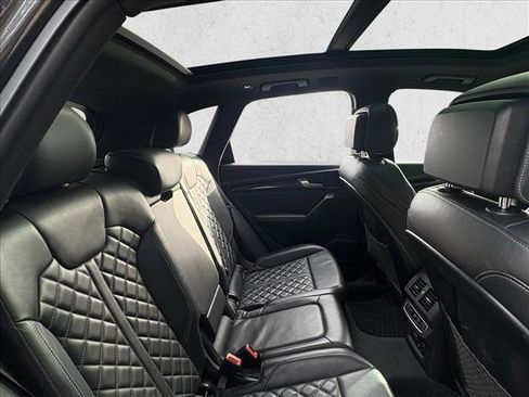 Used 2020 Audi SQ5 Premium Plus w/ Premium Plus Package image 19