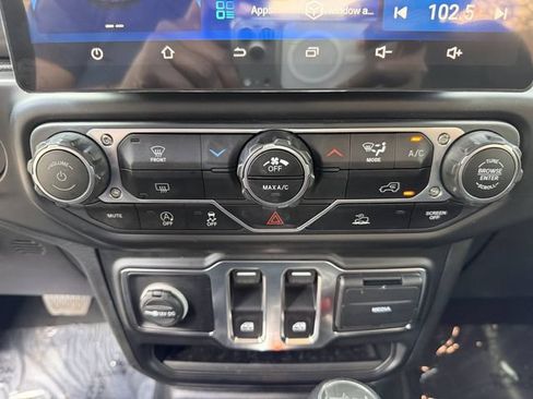 Used 2022 Jeep Wrangler Sport AWD/4WD image 20