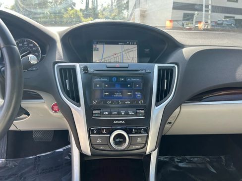 Used 2017 Acura TLX V6 w/ Technology Package FWD image 6