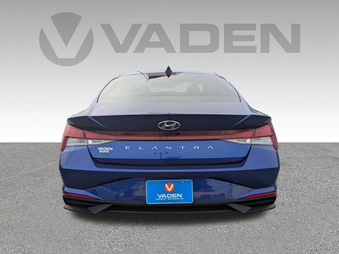 Used 2023 Hyundai Elantra SE FWD image 24
