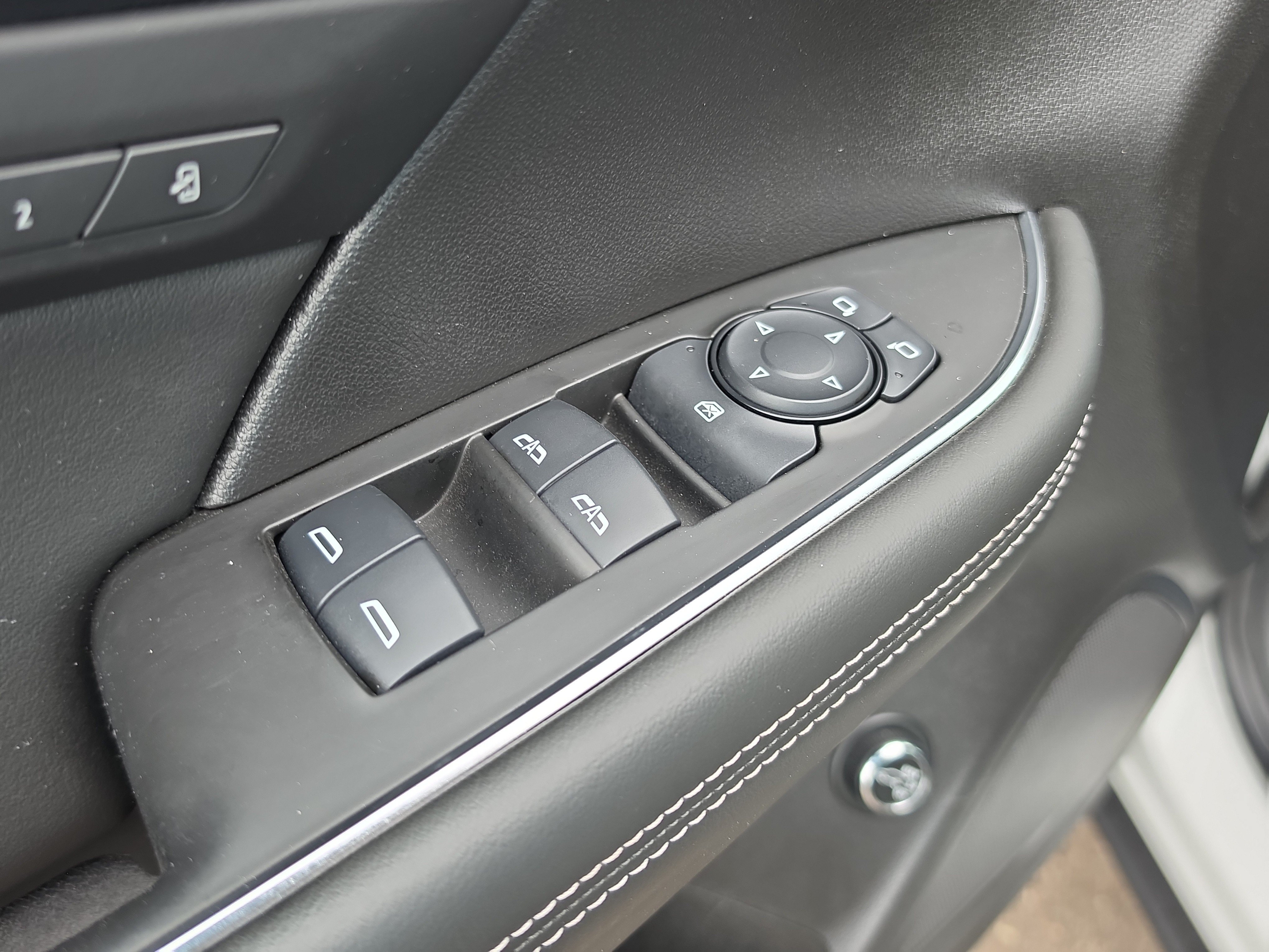 Used 2023 Buick Envision Essence w/ Sport Touring Package FWD image 20