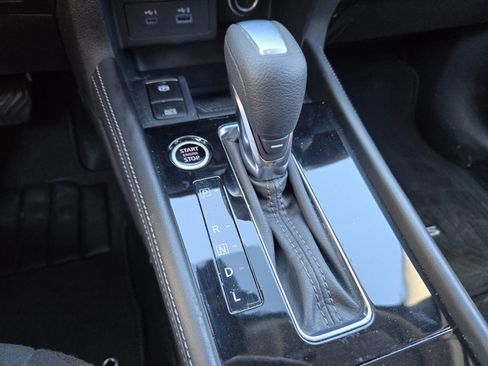 Used 2023 Nissan Kicks SR image 18