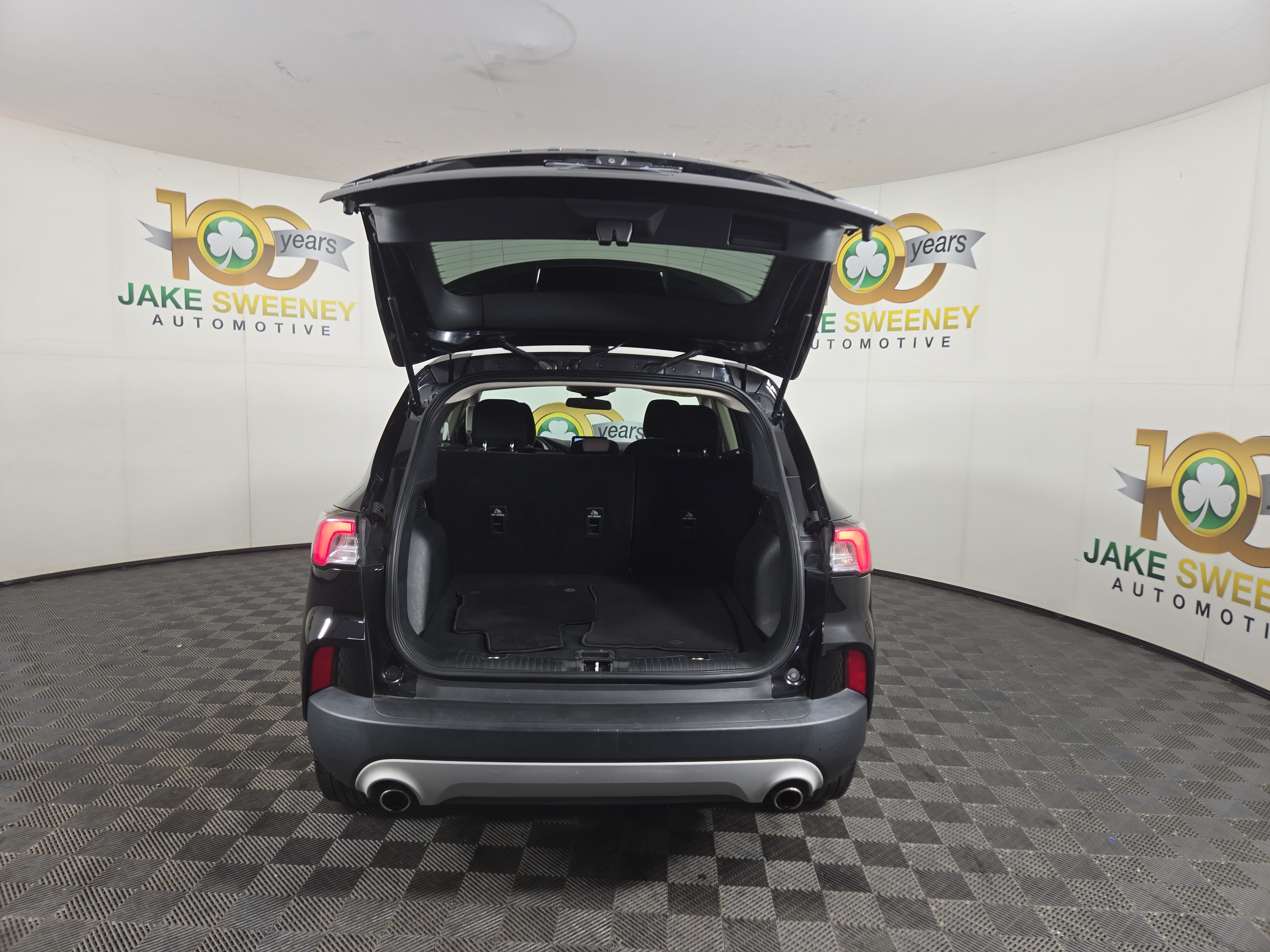 Used 2020 Ford Escape SE FWD image 32