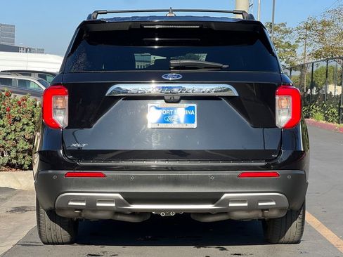 Certified 2022 Ford Explorer XLT w/ Equipment Group 202A image 6