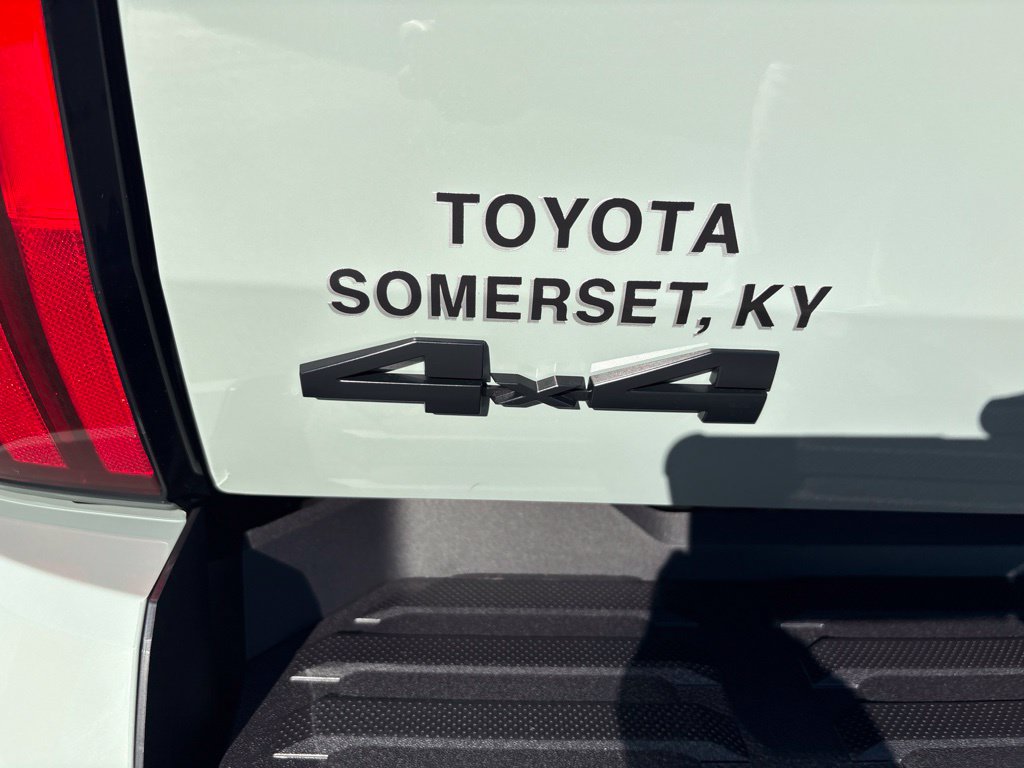New 2026 Toyota Tundra SR5 w/ TRD Off-Road Premium Package AWD/4WD image 5