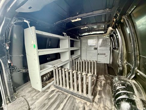 Used 2017 Chevrolet Express 2500 image 9