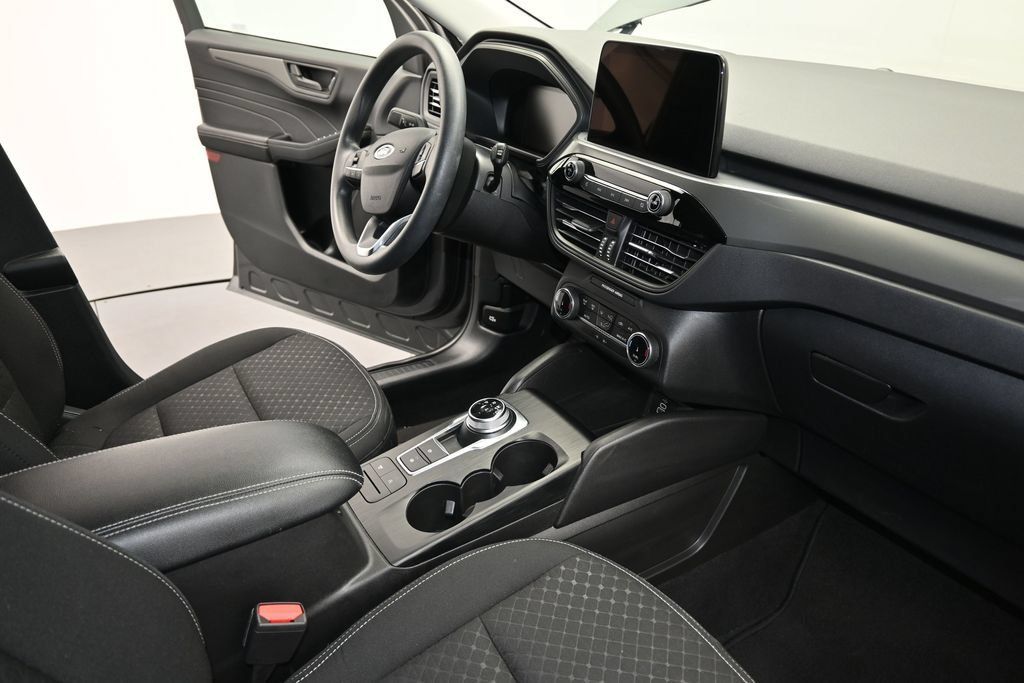 Used 2025 Ford Escape Active AWD/4WD image 13