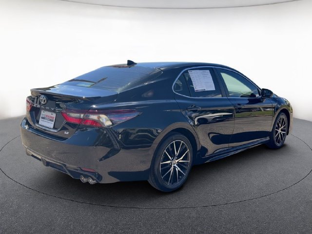Used 2024 Toyota Camry SE w/ Convenience Package FWD image 6