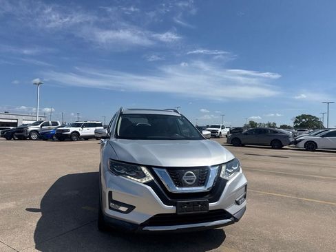 Certified 2017 Nissan Rogue SL w/ SL Premium Package AWD/4WD image 3