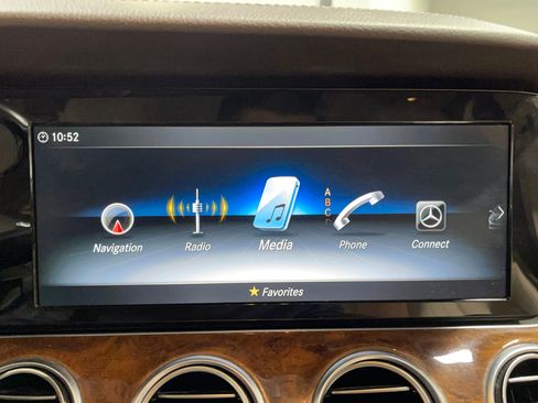 Used 2017 Mercedes-Benz E 300 4MATIC w/ Premium 1 Package image 43