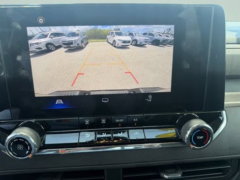 Used 2024 Chevrolet Colorado Trail Boss w/ Advanced Trailering Package AWD/4WD image 23
