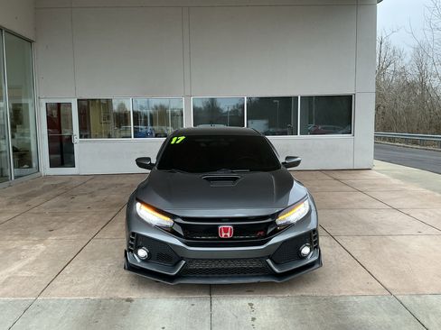 Used 2017 Honda Civic Type R image 2