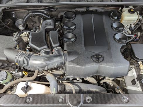 Used 2018 Toyota 4Runner TRD Off-Road Premium image 24