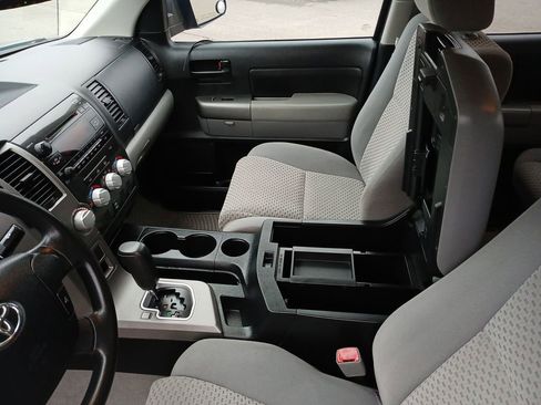 Used 2011 Toyota Tundra 2WD CrewMax w/ SR5 Pkg image 24